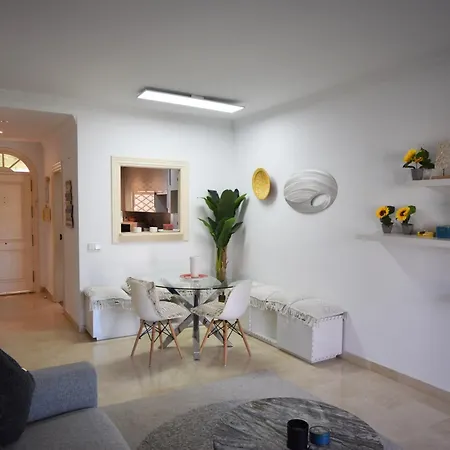 En Aloha Apartment